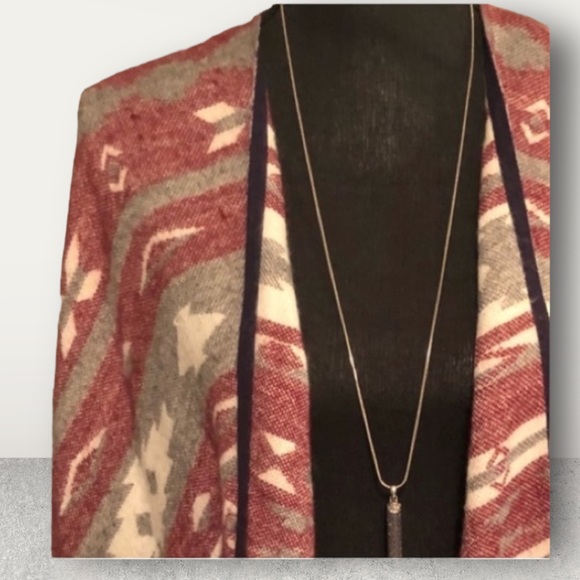 NEW•OS-3X•Super Soft Thick Knit Aztec Poncho - Picture 3 of 12